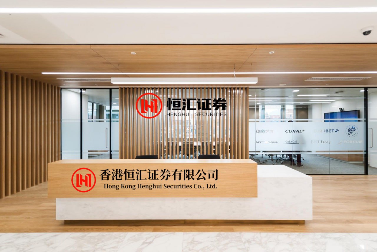 三叶草策略 腾讯控股(00700.HK)9月1日回购1.00亿港元，年内累计回购293.33亿港元